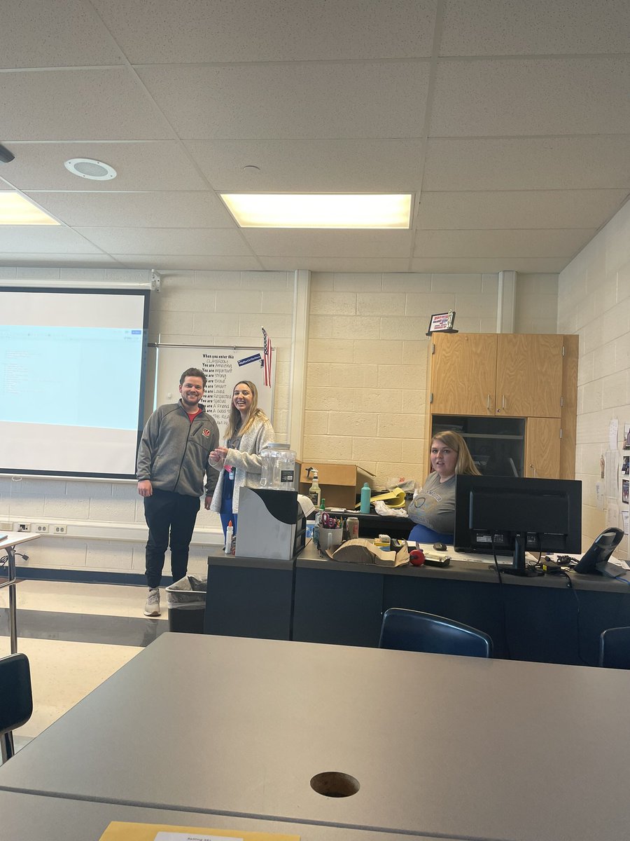 Dream Team <a href="/Hamilton_LN/">Linden Elementary</a> #BigBlueOnTheMove #HCSDShowcase