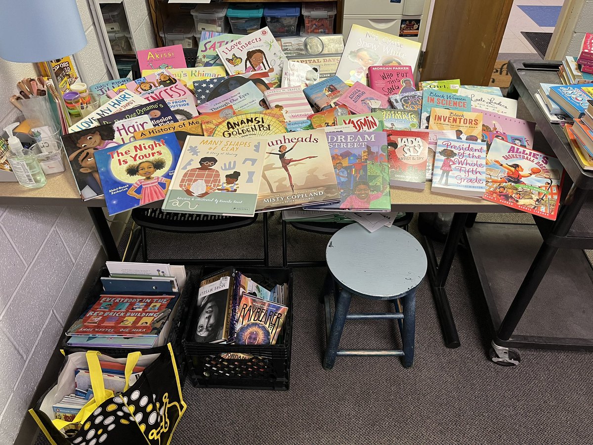 MeghanAWilder's tweet photo. 250 is the goal! So far we have a total of 84 books collected in 45 minutes!! #Sister2Sister @PtownElem @DurhamPublicSch @DPSStuEquity @DrIwinosaIdahor @MsC_PtownElem https://t.co/Se38xVTAYY