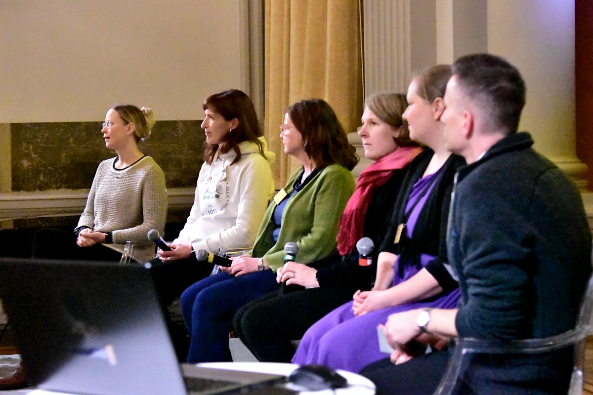 sfv_forening's tweet photo. Paneldebatten: ”Värdefullt att få utveckla egna idéer inom så engagerande och professionella ramar.” #sfvstart https://t.co/DEC3N6wWMb