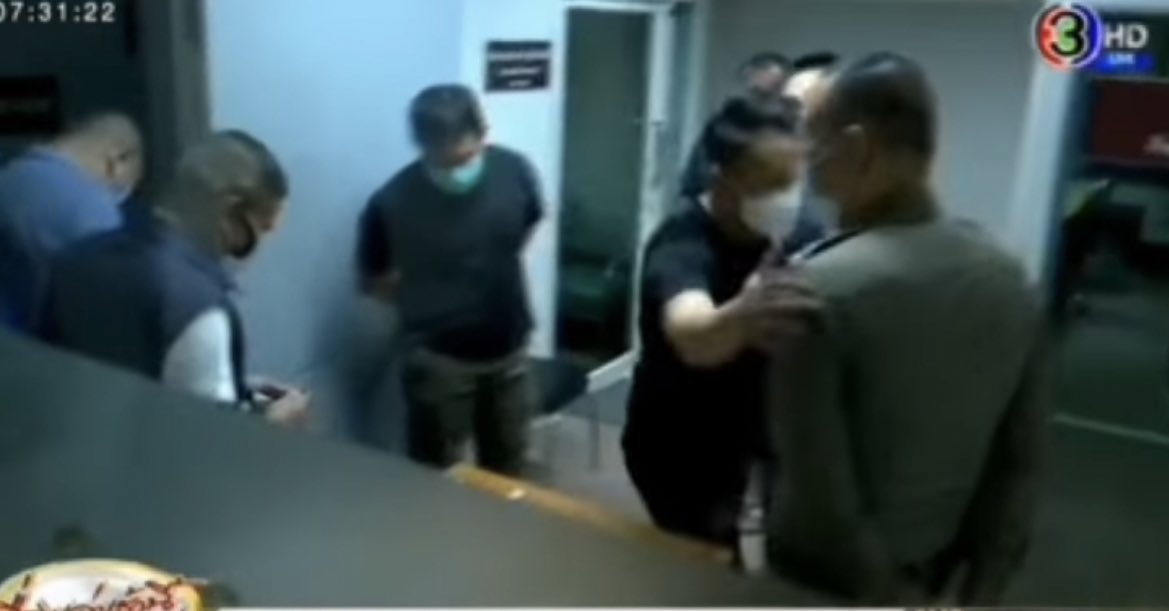 localyvee's tweet photo. Same day different situation. This killer is crying outside laughing inside. Shame on you
#แตงโมต้องไม่ตายฟรี
#blacklist_thailand_forholiday
#savetangmo
#justiceforTangmoNida #blacklist_thailand_forholiday https://t.co/fARraHhoiX