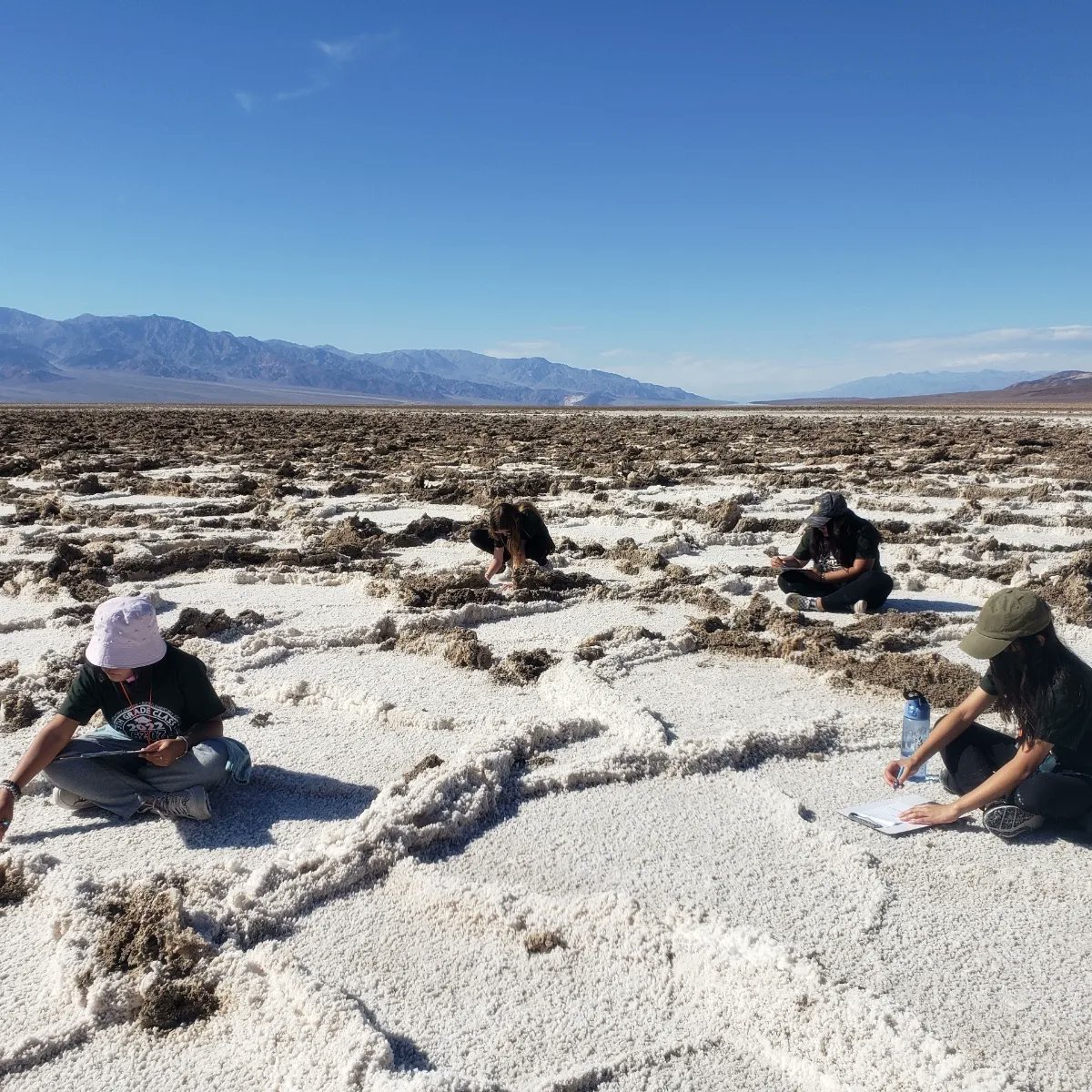 smitrock15's tweet photo. Shout out to Ranger Malak, Patrick, and Jeanette @deathvalleynps creating such an amazing experience for my 5th grade class! These kids needed it...as a step toward normalcy! #salteverywhere #itsmybirthday #noitsnot #deathvalley https://t.co/5J3TkUdkl3