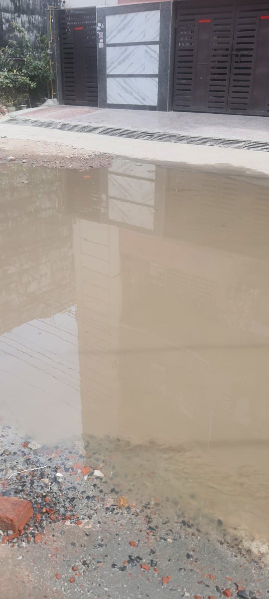 vmittal1976's tweet photo. @gdagzb @myogioffice 
Please look into our problem, we are living in sewer overflow water from last 7 days. No action taken called Mr Arvind service request SR1545 . Now sewer water has entered our premises, children's and we have started facing health issues. 
9899787132 https://t.co/0NJOa8zNo9