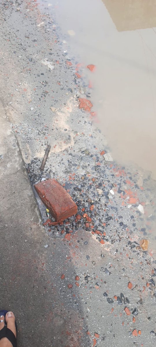 vmittal1976's tweet photo. @gdagzb @myogioffice 
Please look into our problem, we are living in sewer overflow water from last 7 days. No action taken called Mr Arvind service request SR1545 . Now sewer water has entered our premises, children's and we have started facing health issues. 
9899787132 https://t.co/0NJOa8zNo9