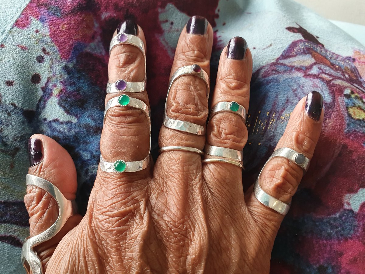 Do you have #painfulfingers #swanneckdeformity ? Try #ringsplints I have been making medically registered ring splints for 10 years, especially helpful for #EDS #arthritis