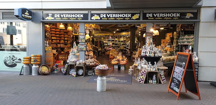 PretRunners's tweet photo. De Vershoek uit Papendrecht voor al uw zuivelproducten en delicatessen.......
Eieren Kaas Noten.....x op x sponsoren ze ons team 193 De Pretrunners 
Thnx voor de trouwe steun 
#devershoek
#Roparun #Papendrecht https://t.co/lrZDMiJ5T9