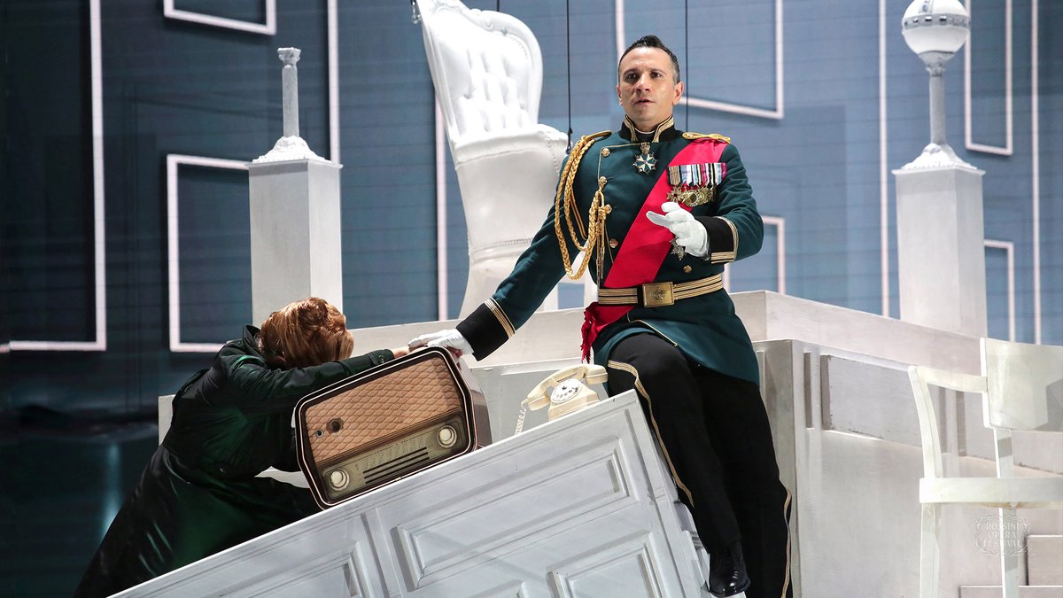 Rof_Pesaro's tweet photo. 📺 Domani 11 marzo alle 10 @raicinque conclude la settimana dedicata alle protagoniste femminili delle opere di #Rossini, presentando Elisabetta regina d'Inghilterra produzione #ROF2021, con la regia di Davide Livermore e la direzione di Evelino Pidò
#ROFElisabetta https://t.co/3oSsMTvvrS