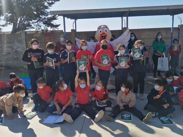 AjiEscuela's tweet photo. #infoaji @AjiEscuela #ajiavanza #hijuelasavanza hoy #visitó nuestras dependencias "Sopradito" para que los #niños puedan ir #conociendo su #labor #manifestando que #volverán a #visitarnos
@SopravalChile @SopravalCI #sopraval en relación al #acercamiento #comunidades y #vidasana https://t.co/7IHfPKMMiK
