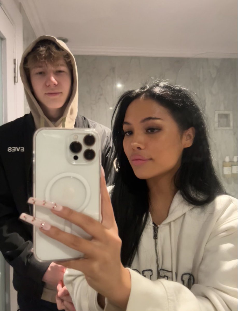 this random chick just stole my phone tf bro