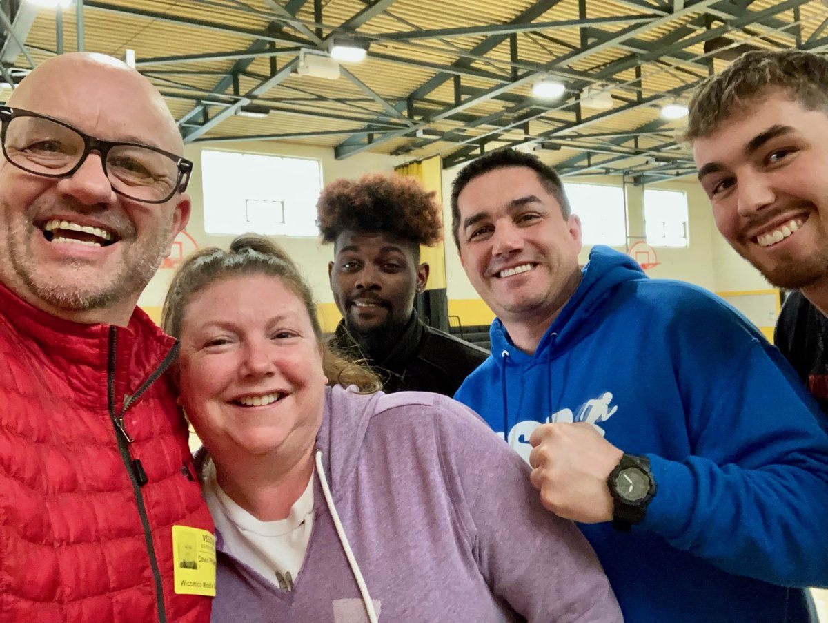 dsp643's tweet photo. Big shout out to the mentor teachers and interns at WiMi! @scedpe @Seidelschool @su_pds @jbarrype @lahenry96 https://t.co/uaWivhBaq9