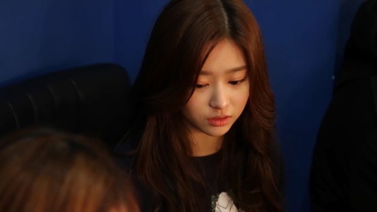 minjukeeper's tweet photo. you'll be safe here — a jinjoo special au.

— one week in an island she isn't familiar with, baste (yj) finds comfort in the arms of a stranger she met at the shore. 

could it be possible to feel this safe with someone she barely knows? https://t.co/ULs6clMKYq