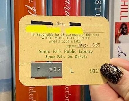 Siouxlandlib's tweet photo. Somebody get this library card a comfortable chair and some eye cream- she's old!

#VintageLibraryCard #NotOld #JustAGeriatricMillennial #TBT https://t.co/fyyNlmTKXI