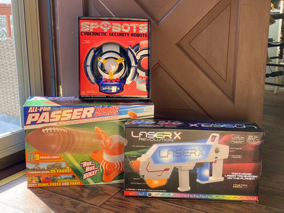DeliciouslySavv's tweet photo. 🙌Get Your Game On With Family Friendly Games That Provide Year Round Entertainment! Check Out My Review of Laser X Revolution, All-Pro Passer Robotic Quarterback & SpyBot Room Guardian! #SpringGiftGuide2022🥀🌼🌻
Check it out👉 https://t.co/3qq9Sl0rm2 via @DeliciouslySavv https://t.co/B1CDWVRoiy