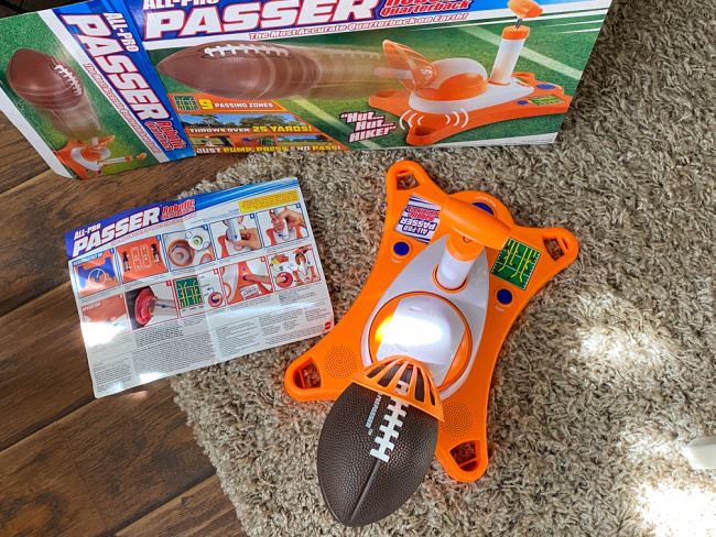 DeliciouslySavv's tweet photo. 🙌Get Your Game On With Family Friendly Games That Provide Year Round Entertainment! Check Out My Review of Laser X Revolution, All-Pro Passer Robotic Quarterback & SpyBot Room Guardian! #SpringGiftGuide2022🥀🌼🌻
Check it out👉 https://t.co/3qq9Sl0rm2 via @DeliciouslySavv https://t.co/B1CDWVRoiy