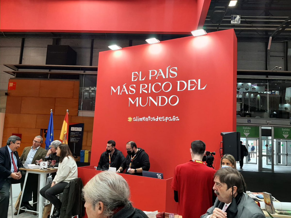 Hoy hemos participado en Meat Attraction dando a conocer un poco más las bondades y versatilidad de la carne de lidia de la mano de nuestra Vicepresidenta, María Jesús Gualda Bueno.

@mapagob <a href="/MeatAttraction/">Meat Attraction</a> @Alimentacion_es <a href="/Toroslidia/">Real Unión de Criadores de Toros de Lidia</a> <a href="/asociacionlidia/">Asociación de Ganaderías de Lidia</a>