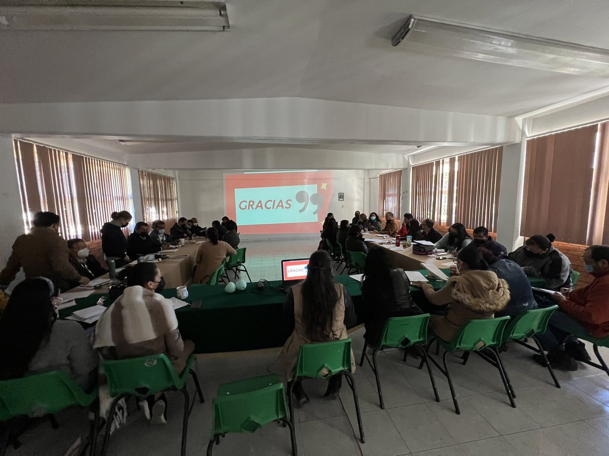 AlfonsoAvilaT29's tweet photo. Se desarrollan las jornadas de acompañamiento en el @cbt_diaz analizan las estrategias académicas para la atención de los estudiantes en diversas áreas del conocimiento. @SEMSedomex @SeducEdoMex https://t.co/NDsK0H0amH