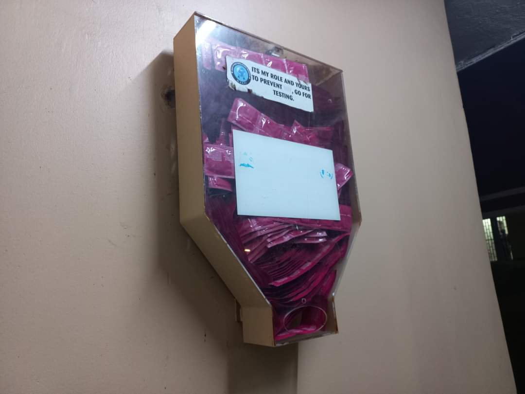 MiklahForHealth's tweet photo. In Mulago Hospital, somewhere close to Dental or urology ward, an organization has condoms hanged on the wall outside for anyone to pick condoms at anytime without asking anyone. So what more excuse do you have for unsafe or unprotected sex? Pick your condom! #Lhealth @MiklahLife https://t.co/pPMYrvOVXk