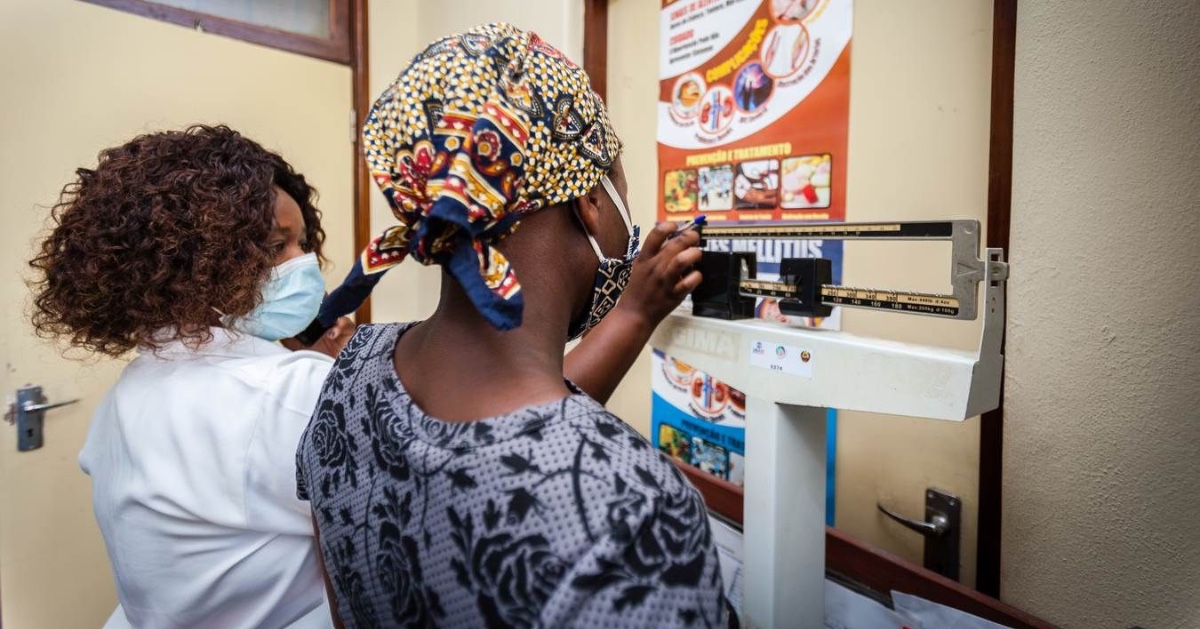One of the most common cancers in women in Sub-Saharan Africa is #CervicalCancer &amp; women living with #HIV are at 6x higher risk. Through <a href="/GoFurther/">GoFurther</a>, #PEPFAR has supported cervical cancer screening for 3.4M WLHIV—84% for whom it was their 1st-ever such screening. #IWD2022 <a href="/USAID/">USAID</a>