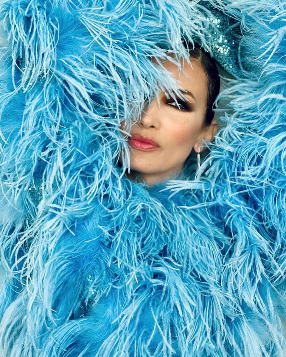 OfficialNievesA's tweet photo. 💙 T E A M 💙
〰️ Always have fun with fashion 〰️
🔝 #TeamFlashModa
💙 @the2ndskinco
〰️ @flashmoda_TVE
#TotalLook #Outfit #Elegance #FashionLifestyle #FlashModa #Model #TVE #FashionLover #Team https://t.co/RWdpNcpGvP
