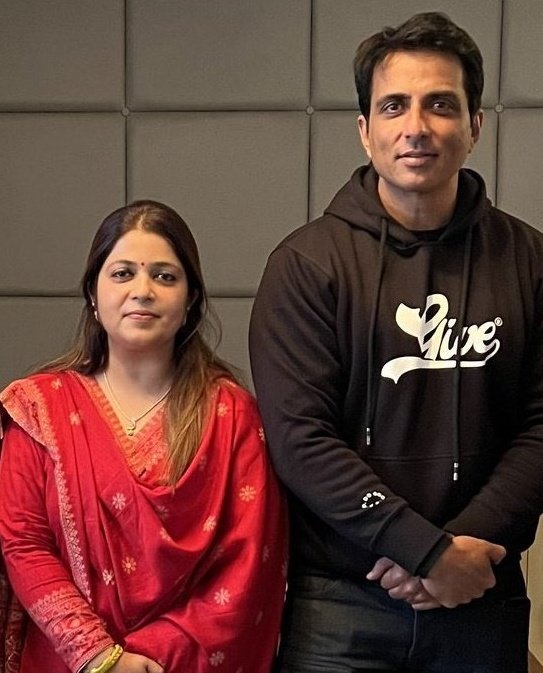 DhillonVijay's tweet photo. क्या कमी थी कोई बताएगा? @SonuSood https://t.co/p9BeLxggI7