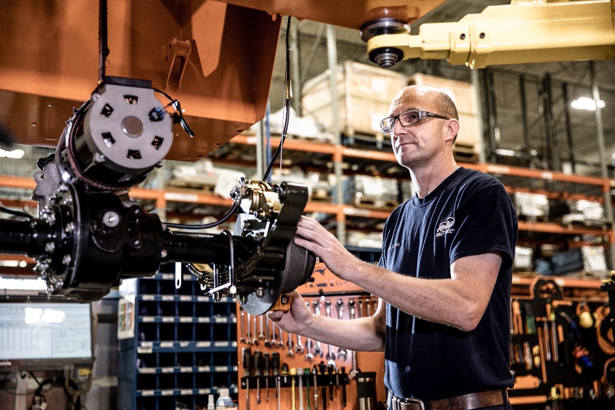 MotrecIntl's tweet photo. Since 1988, we have been committed to designing and manufacturing Electric Industrial Vehicles with unmatched reliability, ruggedness, agility and value; making our products the best in the world.

https://t.co/xSJ8VIy771 https://t.co/ji4r2h4b7T