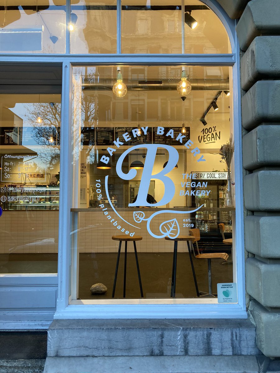 Osisist's tweet photo. sie hend brot gentrifiziert https://t.co/TMQUSpi8hL