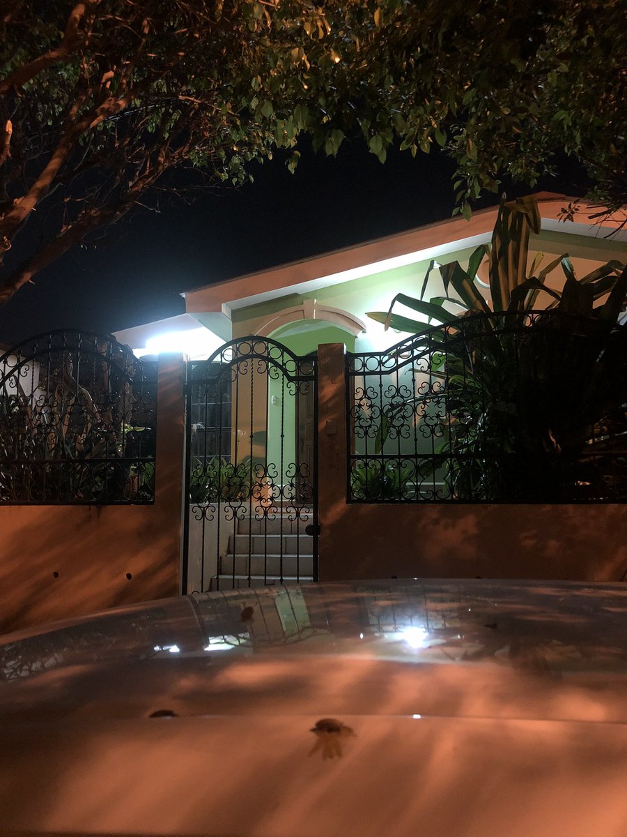 MayberS22's tweet photo. Buenas! Tengo un cuarto en renta Casa en Altos de Nejapa incluye agua, luz, internet y seguridad. Hay espacio de parqueo para 1 vehículo. El cuarto tiene cama unipersonal y closet. Además viven 2 perros preciosos que hacen muy buena compañía. Me ayudan plis con un RT ? https://t.co/lAnhylUy9W