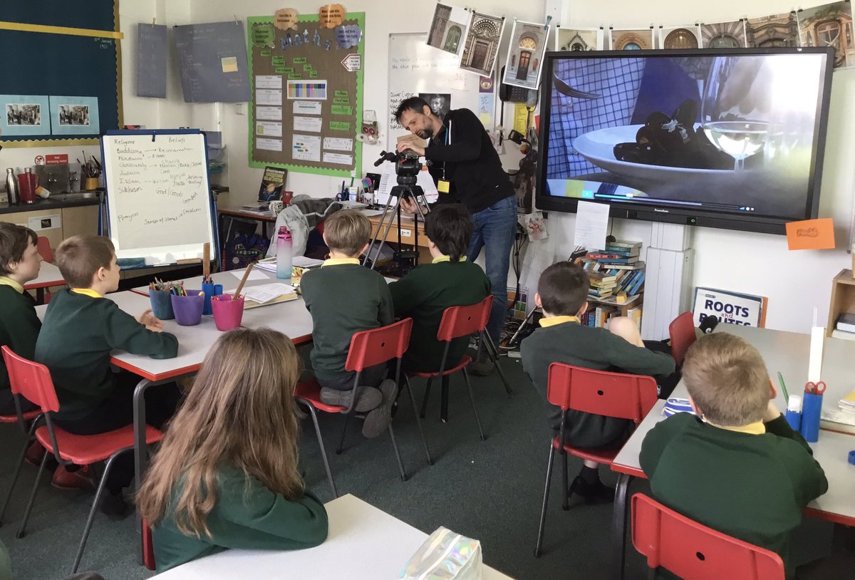 MapleEHPS's tweet photo. This half term we are learning to be video editors. We learned loads from our special visitor, @HoughToby and were inspired by what he told us - and his fantastic showreel! https://t.co/UBZcCHsZzj https://t.co/Z3BesJJuq9