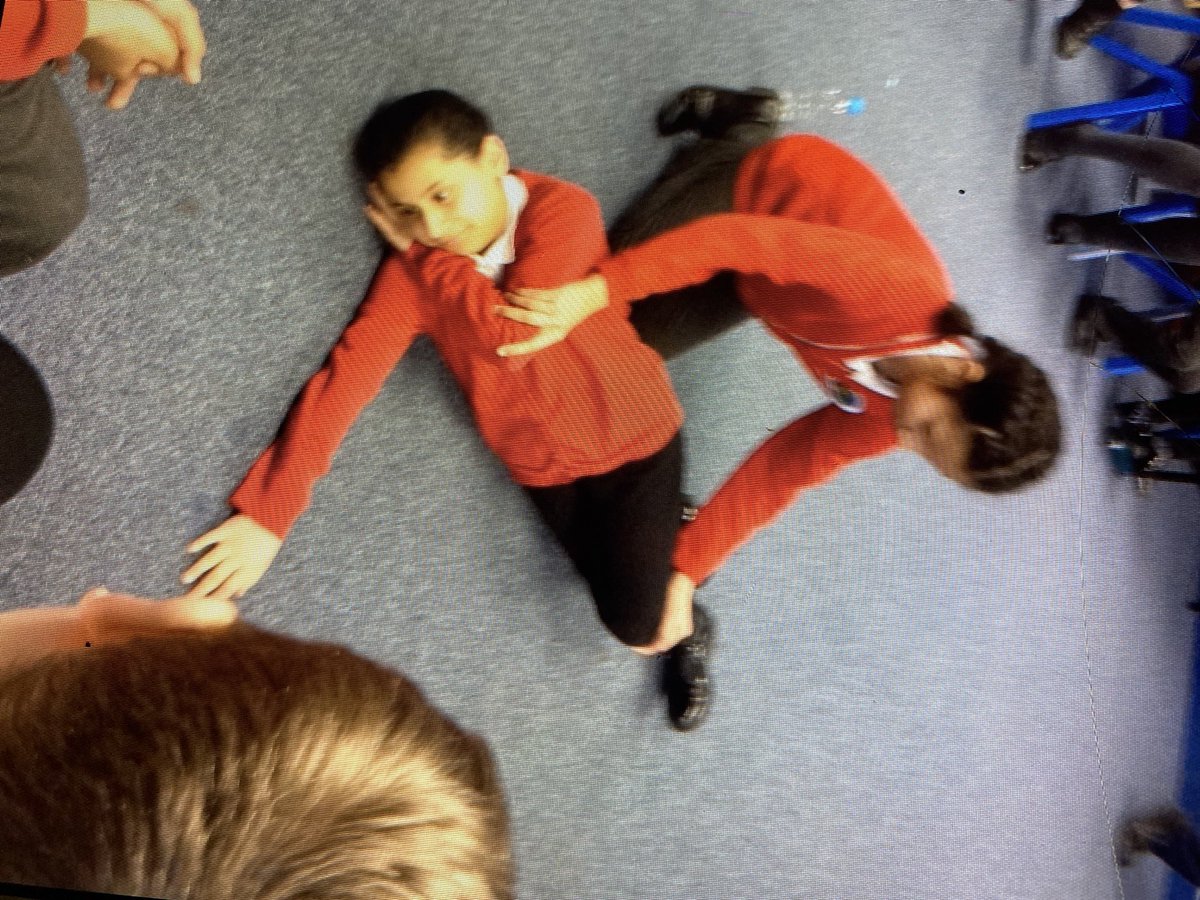 FeatherstoneYR5's tweet photo. A few really exciting days for Year 5. From practicing CPR and putting someone into the recovery position to creating a heliocentric model of the universe to finally building tension in writing by using a flashback opening. https://t.co/4Dr0gfTt0F