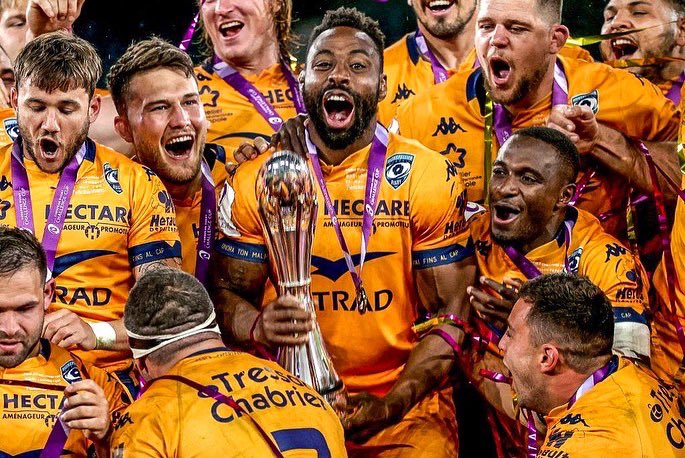 FufuOuedraogo's tweet photo. 1/4
Une page se tourne 📖
Après toute une vie passée sur les terrains de rugby il est temps pour moi de me diriger vers d’autres horizons 〰️
Je suis très fier d’avoir porté les couleurs du @MHR_officiel durant toute ma carrière, un club, une famille avec qui j’ai grandi https://t.co/2ct0KTUQdQ