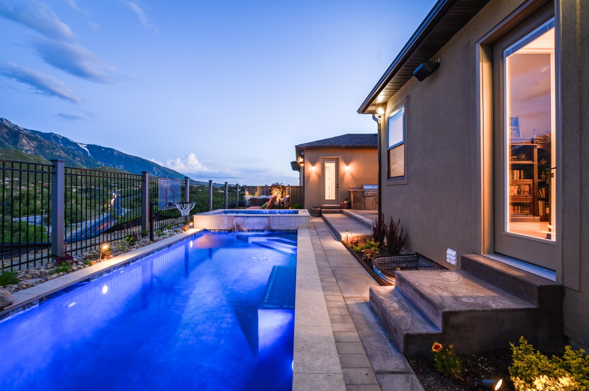 UltamaytumPools's tweet photo. Interested in seasonal pool opening and closing services? We can help: https://t.co/NV4AqIgnCt https://t.co/JbYzoo1qHQ