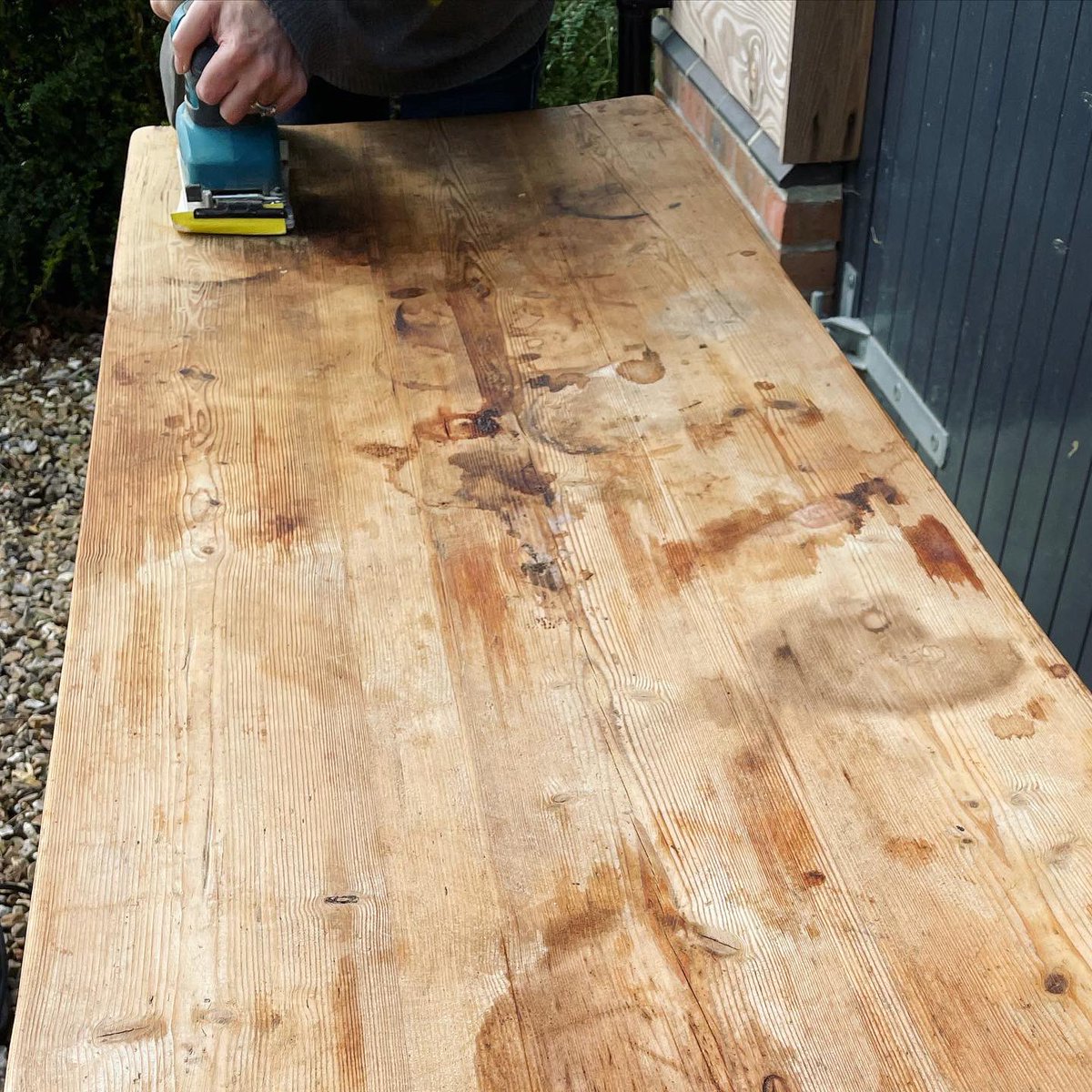 reworkeddorset's tweet photo. Lovely antique pine hall table, well it is now π super horrid condition when found but after some hard graft it now looks fabulous ππ» #rwf #antique #pine #reworkedfurniture #halltable #table #getyoursandon @mirkauk @makitauk https://t.co/hL1Z2UVVtY