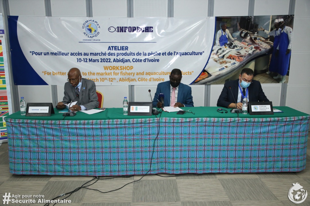 Mirah_CI's tweet photo. 1/2 
Ce jeudi 10 mars 2022, s’est ouvert à Abidjan, un atelier organisé par l'organisation INFOPECHE portant sur le thème : « Un meilleur accès au marché régional et international des produits de la pêche et de l’aquaculture » en présence du Directeur de Cabinet du @Mirah_CI, https://t.co/ccob3Vinlo