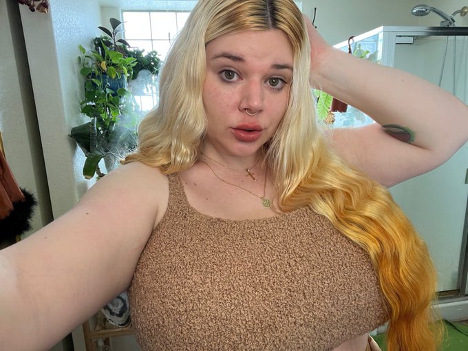 😇😇 😈 https://t.co/guNVOG7t8N https://t.co/aqdJqC3Uv2