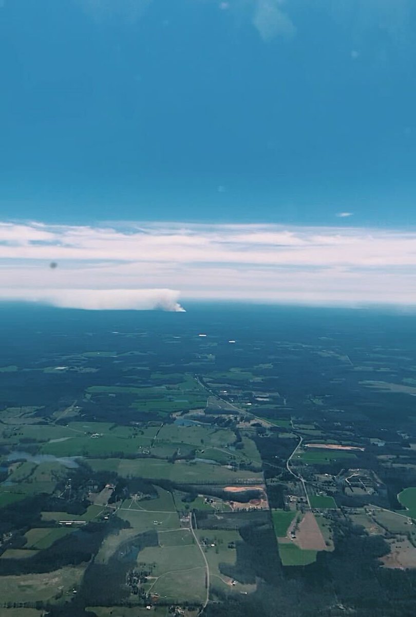 FlyatAOA's tweet photo. Which view do you prefer? At AOA you get both, and it's constantly changing! For more info on how you can take your career to new heights, visit our website! Link in bio! #FlyAOA #OfficeWithAView #ReplyPost https://t.co/N50KIwpmmz