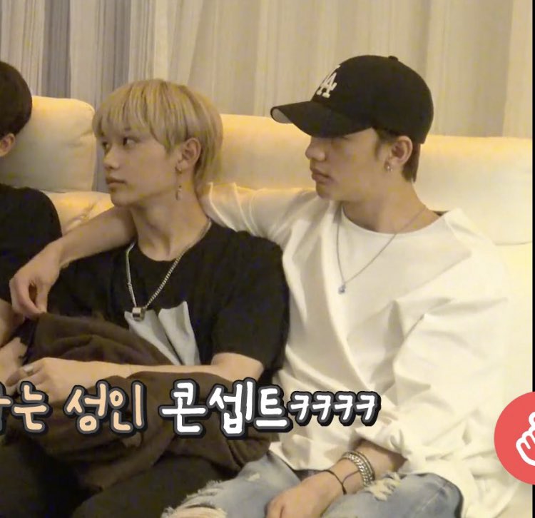 915_fairy's tweet photo. 쪽냥즈 투샷모음♡✧。°₊·ˈ∗♡∗ˈ‧₊°。✧♡ https://t.co/ajGABxRcUd