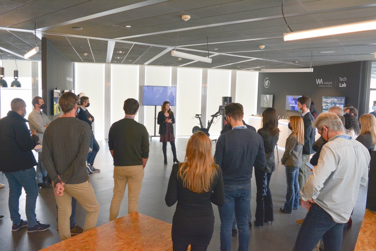 Wayra's tweet photo. Esta mañana se ha celebrado la inauguración del Tech Lab de Wayra Barcelona, un espacio 5G en el cual se pueden ver las últimas tecnologías de startups como @ENGIDI_, @LudusGlobal, #Proppos, @Unmanned_Life, @Volavafitness, @Watchity_

Más info
https://t.co/K9gS90U0DD

#WeAreWayra https://t.co/o5oGe6IPdj