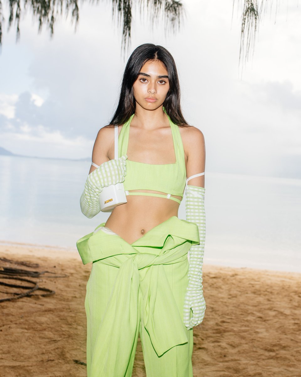 Vogue Runway tweet media