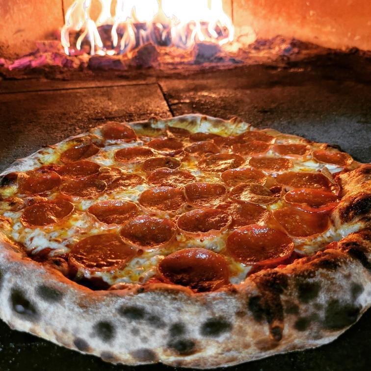 Come try the best woodfired pizza in town at Oak City Pizza, made with fresh and local ingredients! All students get 20% off the menu price 🍕

#hillsboroughstreet #raleigheats
