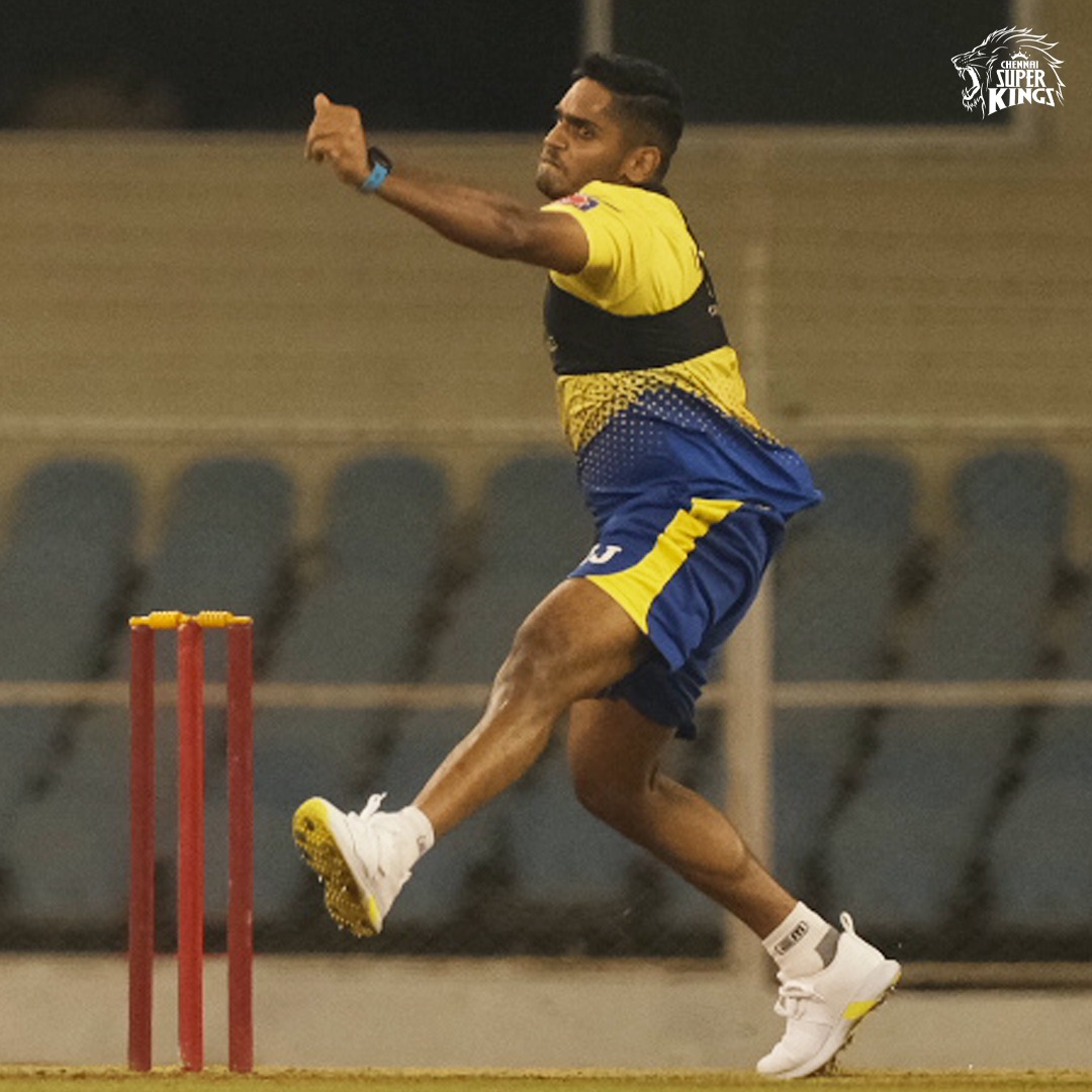 ChennaiIPL's tweet photo. Freeze frames from the middle! 📸🥶

#WhistlePodu 🦁💛 https://t.co/MwHFmGIUGh