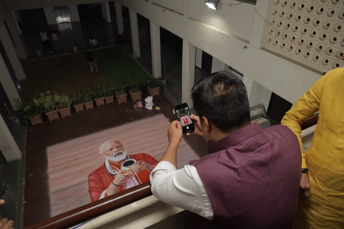 sanghaviharsh's tweet photo. Can't resist myself from capturing this beauty!

Swagat preps in full swing.. https://t.co/MJ3oQoCrDs