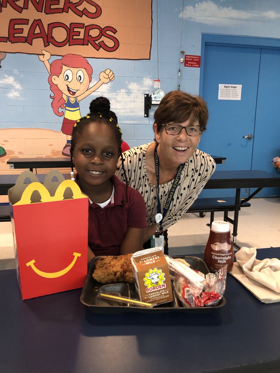 Hard work and dedication to reading leads to a Happy Meal celebration. ⁦<a href="/GTEtoucans/">Golden Terrace Elementary</a>⁩