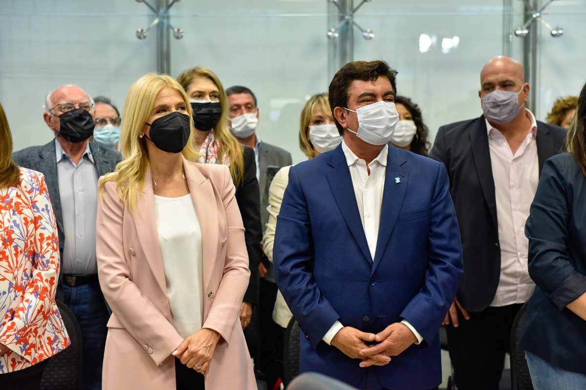 FerEspinozaOK's tweet photo. Detallamos todo lo que logramos en 2021 gracias al compromiso inquebrantable con el pueblo matancero.

Con el apoyo de @alferdez, @CFKArgentina, @axelkicillof y @magariovero, trabajamos en acciones concretas para transformar La Matanza para siempre.

#AperturaSesiones2022🏛️ https://t.co/faukESXEoz