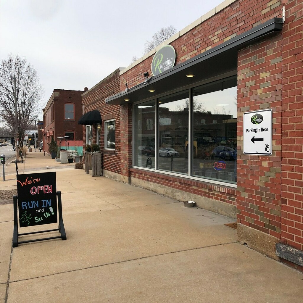 RunningNiche's tweet photo. Open today 10-7. Come get fitted. Jen, Bob and Adam on hand today. #fitexperts #runningniche #runwalklocal @runningnichebob https://t.co/Ks03ZhUgaU https://t.co/xWmk6faxQh https://t.co/rdJRU5Cdiz