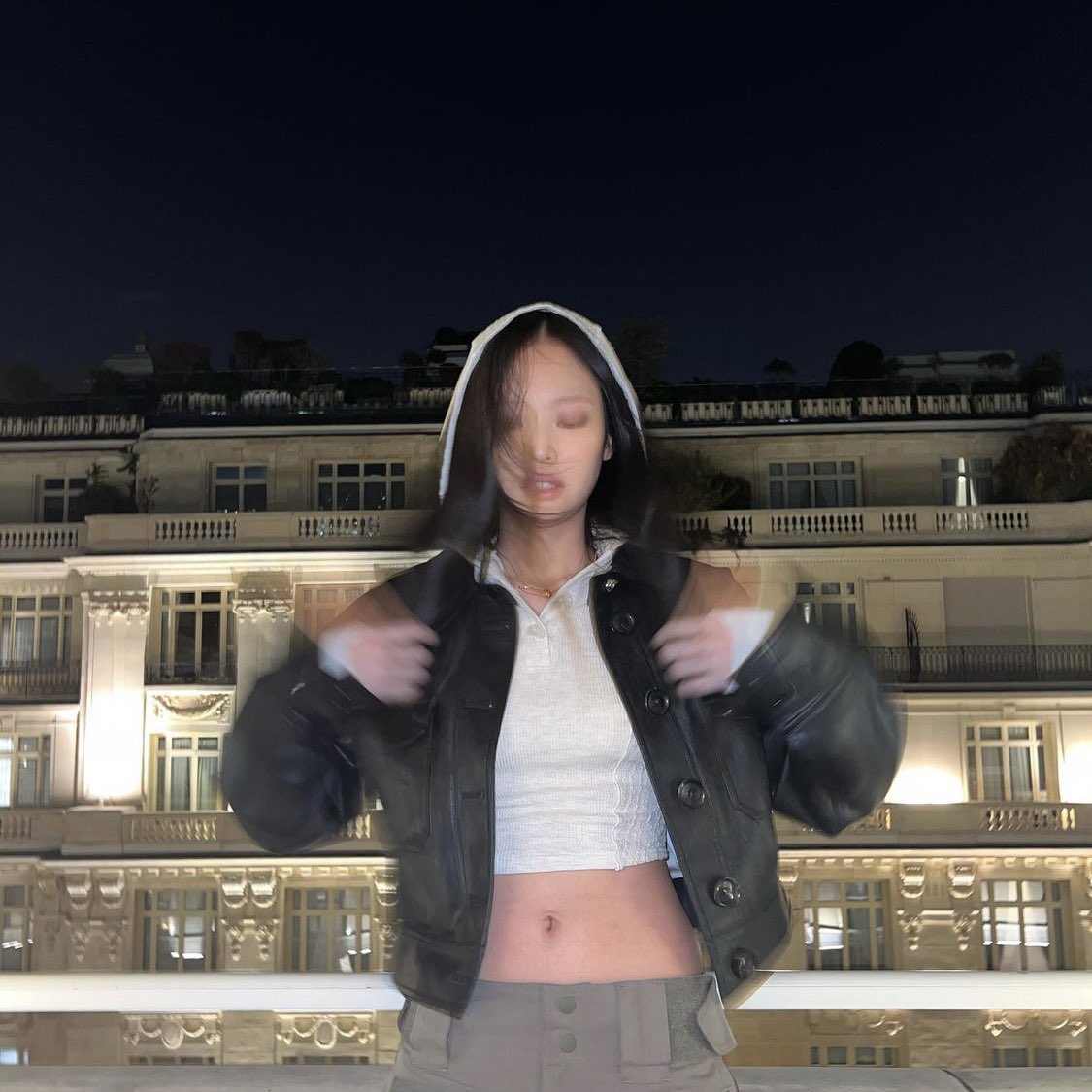 Azhae's tweet photo. A little bit of Paris 🌙 https://t.co/61xfgVRvGC