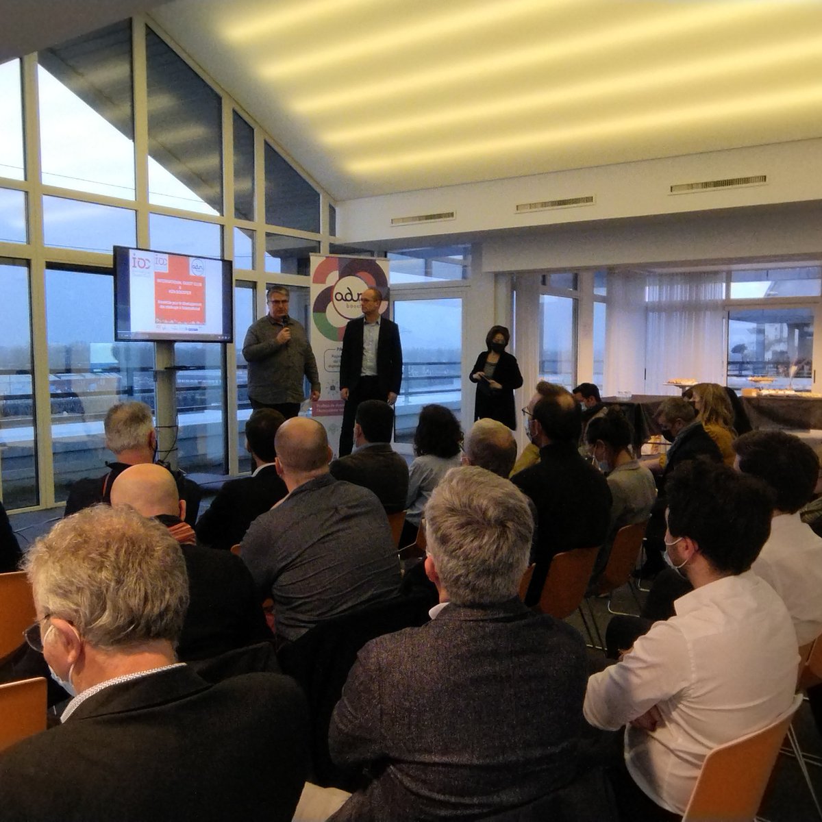 adn_booster's tweet photo. #cosel

Nos partenaires sont réunis chez @ClubIOC à la @CCINantes pour sélectionner la nouvelle #promoprintemps2022

Un grand merci à Christophe Michel et @ARobergeau pour leur accueil ce soir 🙏

Restez connectés pour découvrir la nouvelle promo 🚀

#startups #accelerateur https://t.co/nPQQbUwIMH