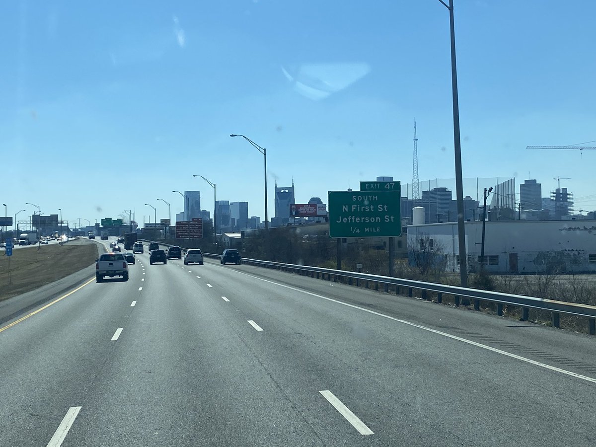 david_proux's tweet image. Bonjour les amis. Je viens de passer à Nashville @GeorgesLangRTL