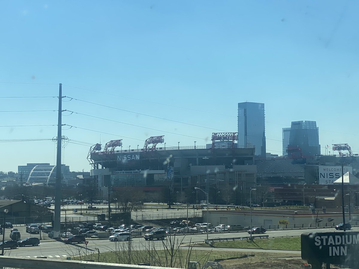 david_proux's tweet image. Bonjour les amis. Je viens de passer à Nashville @GeorgesLangRTL