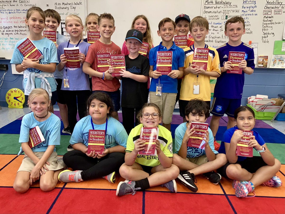 Our third graders are the lucky recipients of brand new dictionaries sponsored by the Rotary Club of Naples!  This is an exciting day for students to receive their own dictionary!  Thank you so much! 📚<a href="/RotaryNaples/">Rotary Club Naples</a> <a href="/Rotary/">Rotary International</a> <a href="/RotaryofNaples/">Rotary Club Naples</a> <a href="/VineyardsVipers/">Vineyards Elementary</a> <a href="/collierschools/">Collier County Public Schools</a>