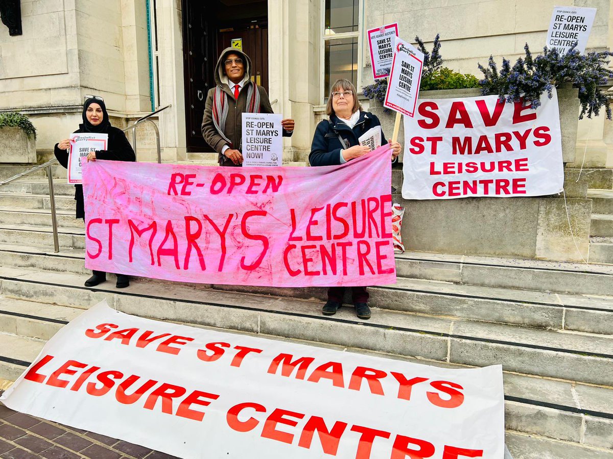 SouthernSP's tweet photo. Scrutinising decision to close St Marys Leisure Centre at a meeting discussing its strategy for Young People, City Safety &amp; Anti Social Behaviour all items that make case to @SaveStMarysLC Closing it leaves young people with nowhere to go in area of high violence in #Southampton https://t.co/72btCBRwPA