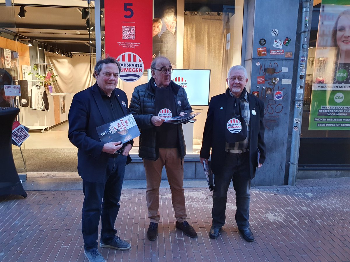 benvanhees's tweet photo. Met oude politieke vrienden campagne aan hetvoeren, uiteraard voor Stadspartij Nijmegen https://t.co/Bf68NEoA9R